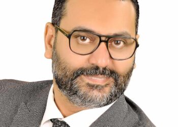 د. أسامة محمود يكتب : وقت الأزمات .. القيادة و الإدارة معاً