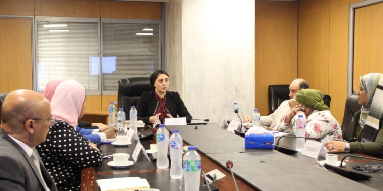 لجنة تفضيل المنتج الصناعي تعقد اجتماعها الأول برئاسة المدير التنفيذي لمركز تحديث الصناعة