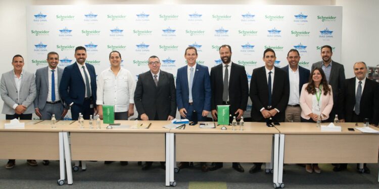 شنايدر إلكتريك توقع عقود تنفيذ أعمال صيانة منظومة الكهرباء لأنفاق هيئة قناة السويس