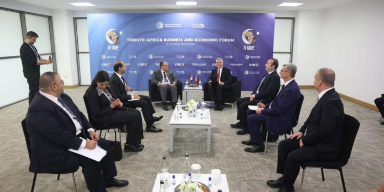 وزير الصناعة: وفد تركي يزور القاهرة لاستعراض فرص التعاون الاقتصادي ..27 أكتوبر الجاري