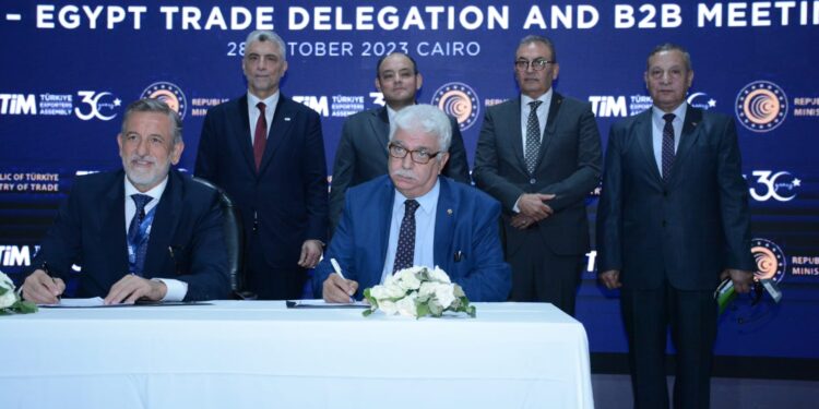 بحضور وزير الصناعة .. «الصناعات الهندسية» توقع بروتوكول تعاون مع اتحاد الغرف التجارية التركية لتعزيز التعاون