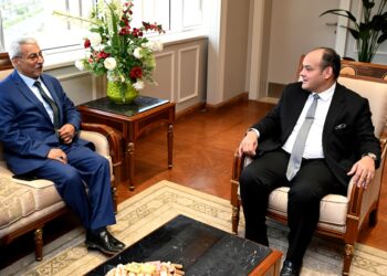 وزير الصناعة : «توموسان التركية» تدرس انشاء مصنع لانتاج الجرارات الزراعية في مصر