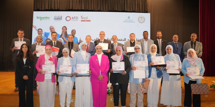 “شنايدر إلكتريك” تحتفل بتخريج دفعة جديدة من طلاب مدرسة إلكترو مصر للتكنولوجيا التطبيقية
