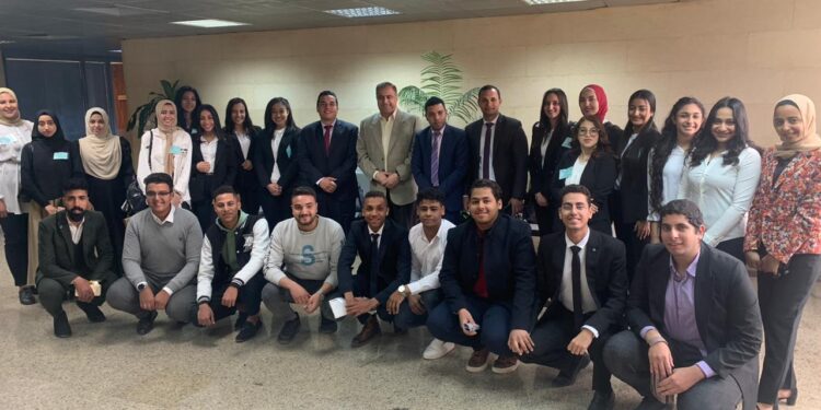 مطار الأقصر يحتفل بختام موسم التدريب الصيفى لطلاب الجامعات والمعاهد