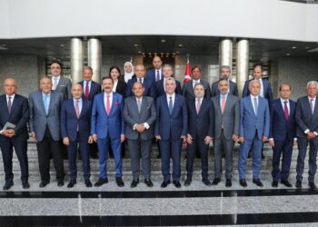 وزير الصناعة يشارك في المنتدى الاقتصادي والتجاري التركي الأفريقي في إسطنبول