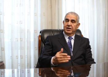 رئيس لجنة الصناعة بـ "رجال الأعمال" : لابد من تأجيل الضريبة العقارية على القطاع الصناعي حتى 2030