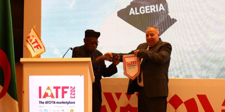 الجزائر تتسلم رئاسة النسخة الرابعة للمعرض الأفريقي للتجارة البينية 2025 IATF