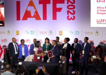 "أفريكسيم بنك" يوقع اتفاقية مع بنك CRDB  خلال اليوم السادس للمعرض الأفريقي للتجارة البينية