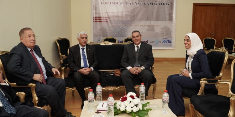 إنكرنل: تصنيع كراسي الغسيل الكلوي و وحدات الأسنان بمكون محلي 60%