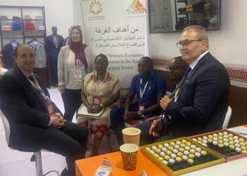 مشاركة متميزة لغرفة الملابس في معرض التجارة البينية الأفريقية ٢٠٢٣ 
