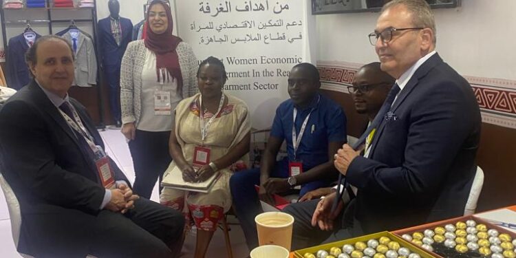 مشاركة متميزة لغرفة الملابس في معرض التجارة البينية الأفريقية ٢٠٢٣
