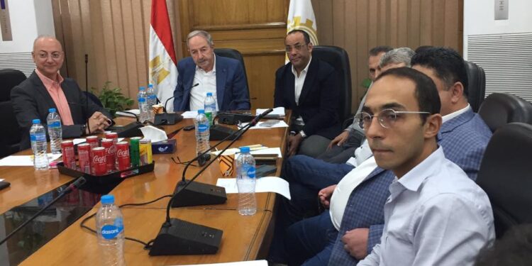 «الصناعات الغذائية» تطالب بتدخل عاجل لحل مشكلة نقص امدادات المصانع من السكر كمستلزم لانتاج منتجاتها النهائية