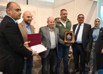 إدارة معرض العراق الدولي للبناء والانشاءات تكرم المجلس التصديري للصناعات الكيماوية