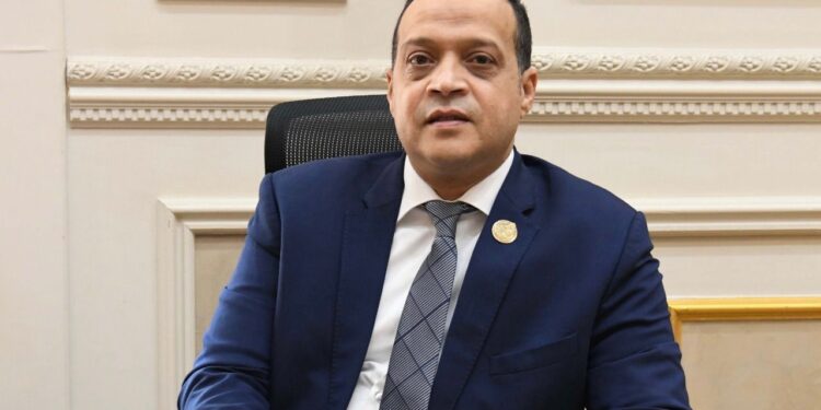 قرر مجلس إدارة غرفة سوهاج التجارية، التبرع بمليون جنيه إعانات غذائية لقطاع غزة.