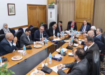 رئيس «التنمية الصناعية» تجتمع بأعضاء لجنة التراخيص باتحاد الصناعات لبحث حوافز الاستثمار 