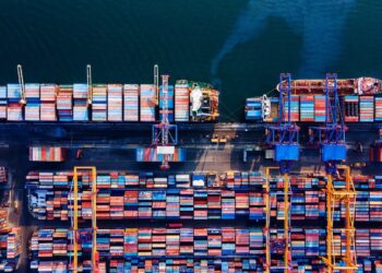 اتفاق بين روساتوم وموانئ دبي العالمية لإنشاء مشغل لوجستي عالمي مشترك