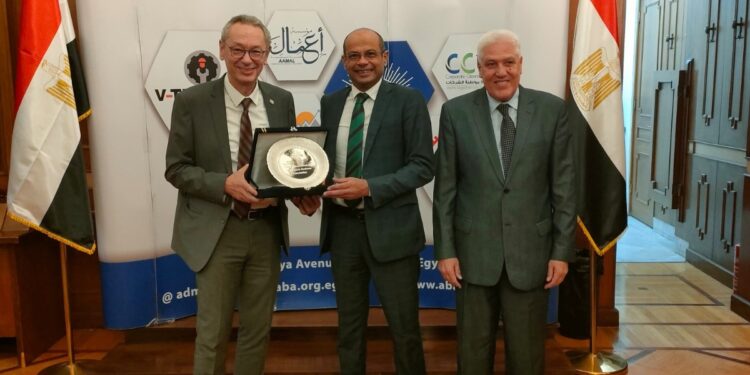 “رجال أعمال إسكندرية” تلتقي رئيس البورصة المصرية ويتفقان على تبادل فرص التعاون