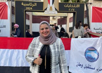 بالصور.. المهندسة سهير كريم تدلي بصوتها في الانتخابات الرئاسية