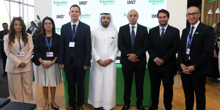 شنايدر إلكتريك وLMD توقعان مذكرة تفاهم لتقديم حلول إدارة المدن الذكية لعدد من المشروعات في مصر ودبي