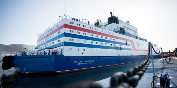 ربط محطة الطاقة النووية العائمة لأول مرة بشبكة عقدة تشاون-بيليبينو المعزولة