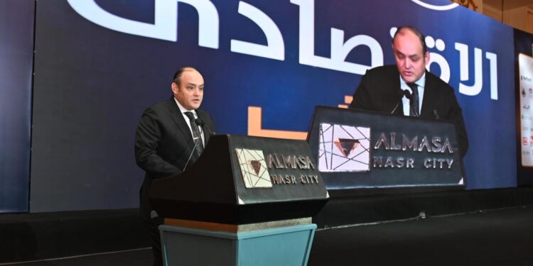 وزير الصناعة: 1.2 تريليون جنيه إجمالي قيمة الناتج الصناعي لعام 2022-2023