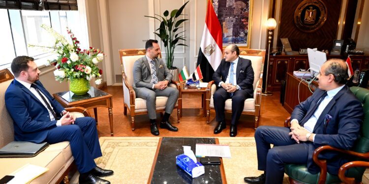وزير الصناعة: 529 مليون دولار حجم التبادل التجاري السلعي بين مصر وبلغاريا خلال العام الماضي