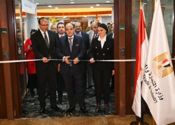 وزير الصناعة يفتتح معرض “فرص بلدنا” لقطع غيار الماكينات والمعدات وخطوط الإنتاج