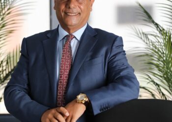 وكيل لجنة السياحة والطيران المدنى بالبرلمان: صفقة رأس الحكمة سترفع عائدات السياحة إلى 40 مليار دولار