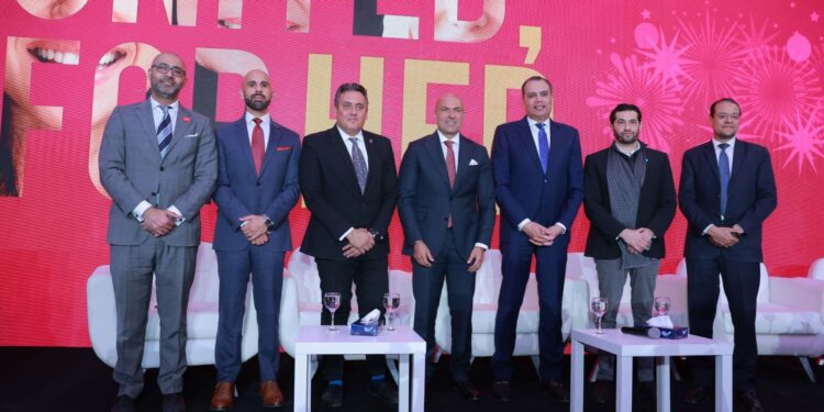 السفارة البريطانية تتعاون مع «أسترازينيكا» و «الصحة» لدعم صحة المرأة المصرية