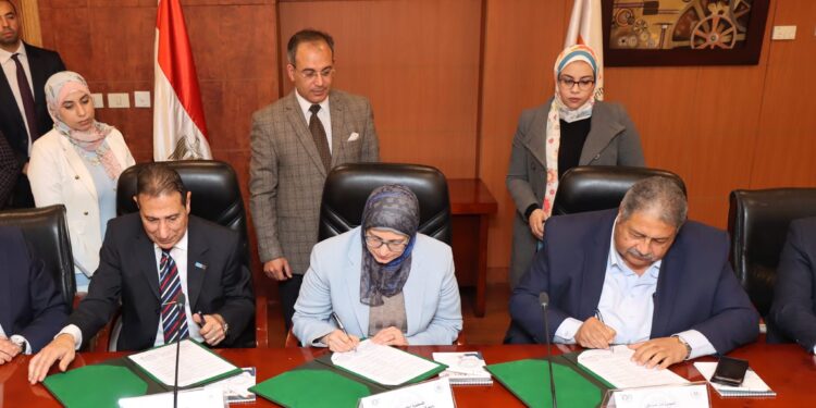 توقيع عقد توسعة محطة المعالجة بالروبيكي بتكلفة 2.8 مليار جنيه