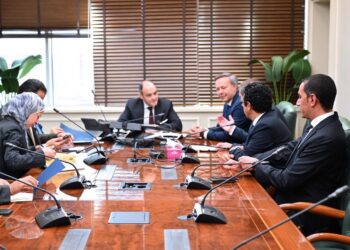 وزير الصناعة : "بي اس اتش" العالمية تدشن مصنعاً لإنتاج البوتاجاز في العاشر من رمضان باستثمارات 50 مليون يورو