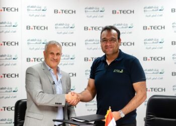 «بي تك» و بنك الطعام يحتفلان بنجاح برنامج دعم صغار المزارعين و استصلاح 10 آلاف نخلة في أسوان