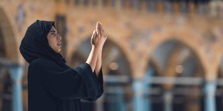 حزمة إجراءات سعودية للتيسير على السيدات أداء شعيرة الحج أو العمرة