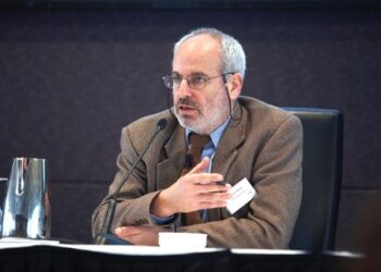 مطالبات بتغيير سياسات مواجهة مخاطر التدخين في دعم انتشار المنتجات الخالية من الدخان