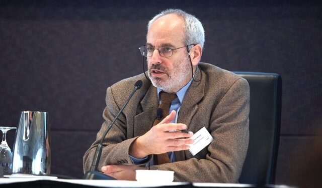 مطالبات بتغيير سياسات مواجهة مخاطر التدخين في دعم انتشار المنتجات الخالية من الدخان