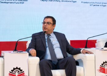 مدير مشروع قوى عاملة مصر يطالب بسد الفجوة القائمة بين التعليم العالي ونظيره الفني والمهني