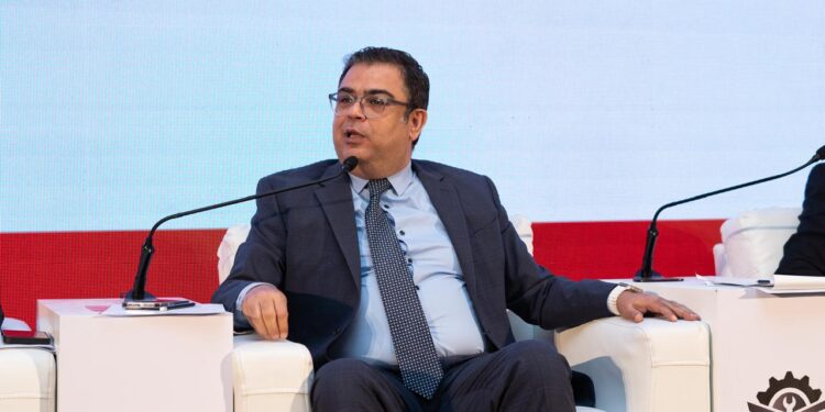 مدير مشروع قوى عاملة مصر يطالب بسد الفجوة القائمة بين التعليم العالي ونظيره الفني والمهني