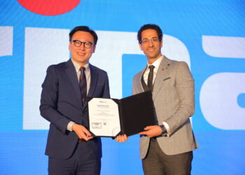 بالصور .. «ماريزاد» توقع إتفاقية حصرية مع «ترينا سولار» الصينية لتوزيع الألواح والمكونات الشمسية في مصر