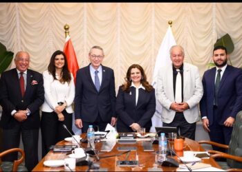 "رجال أعمال اسكندرية" تتعاون مع "الهجرة" في تدريب وتأهيل الشباب ومواجهة الهجرة غير الشرعية