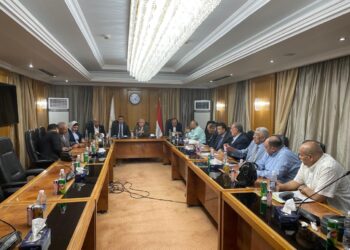 تفاصيل اجتماع غرفة الصناعات النسيجية مع لجنة الصناعة بالبرلمان لبحث مشاكل القطاع