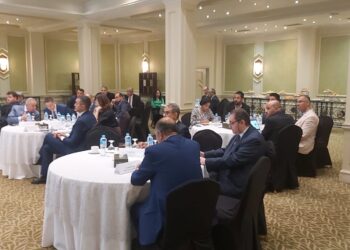 "تصديري الأدوية" يبحث مع وفد أذربيجاني التعاون المشترك