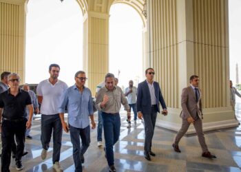 كاظم الساهر يزور مدينة الفنون والثقافة بالعاصمة الإدارية