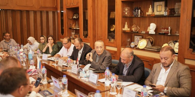 "رجال أعمال إسكندرية" تبحث مع مؤسسة Expo.Contract الروسية تعزيز التبادل التجاري