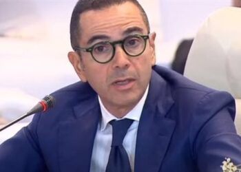 من هو حسن الخطيب وزير الاستثمار والتجارة الخارجية في الحكومة الجديدة ؟