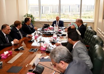 "ليونزبريدج" العالمية تبحث مع وزير الصناعة تدشين مصنع لإنتاج حمض الفوسفوريك بسفاجا باستثمارات 395 مليون دولار