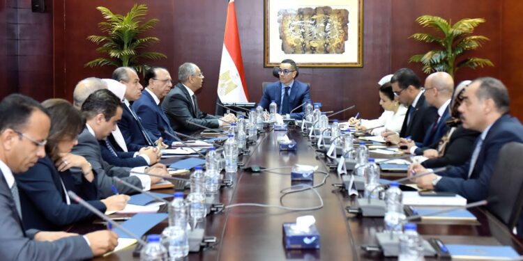 وزير الاستثمار يكشف عن ملامح خطته لزيادة الصادرات المصرية