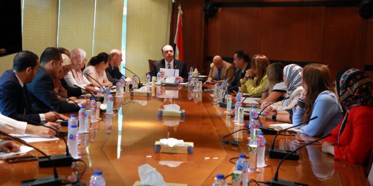 رئيس هيئة المعارض يبحث مع ممثلي المجالس التصديرية خريطة المعارض الخارجية