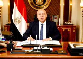 كامل الوزير يكشف عن 7 محاور إستراتيجية لخطة النهوض بالصناعة .. وتوجيهات بتشغيل المصانع المتعثرة ومكتب بالوزارة لدعم المستثمرين