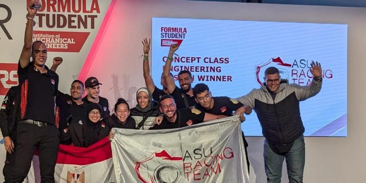 بالصور .. فريق السباقات بهندسة عين شمس يفوز بالمركز الأول عالمياً في تصميم سيارات السباق