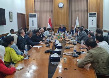غرفة الصناعات الكيماوية تبحث إنشاء استثمار صيني مصري مشترك لإنتاج مادة التيتانيوم